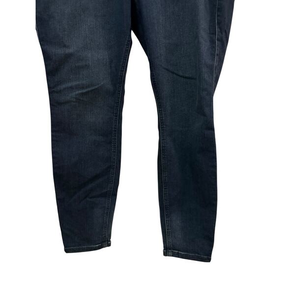 Old Navy New With Tag Dark Wash Skinny Jean Plus Size 20 Wide Elastic Waist - Picture 4 of 7